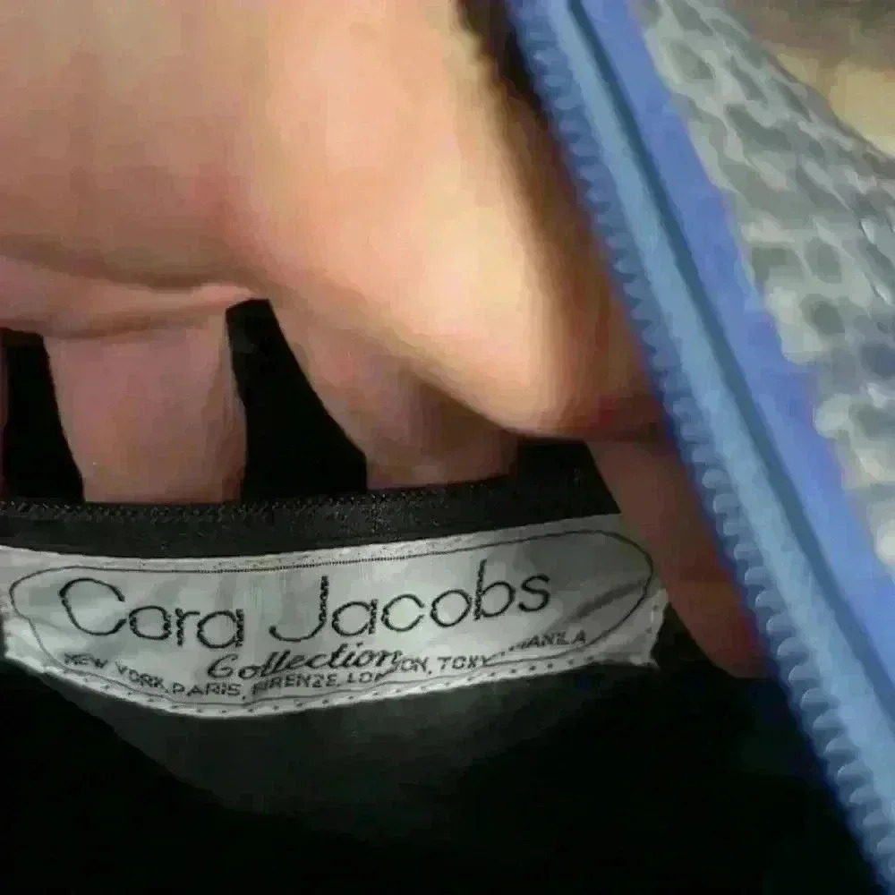 Cora Jacob’s collection purse - Picture 6 of 7